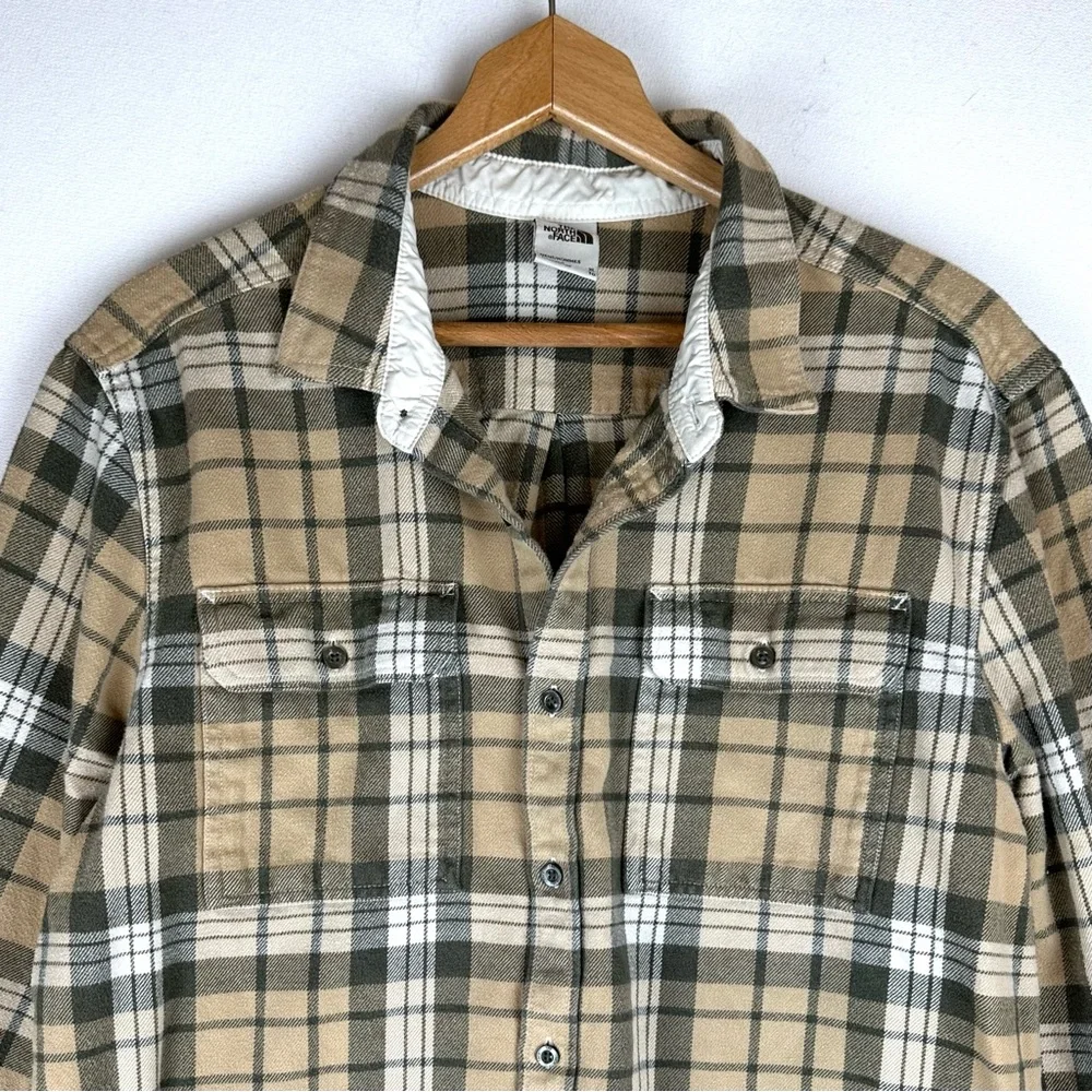 The North Face Plaid Flannel Button Down Shirt‎ Gorpcore